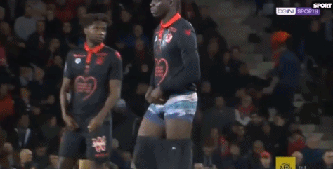 记者：水晶宫引进莱斯特城前锋埃尔哈努斯的交易破裂