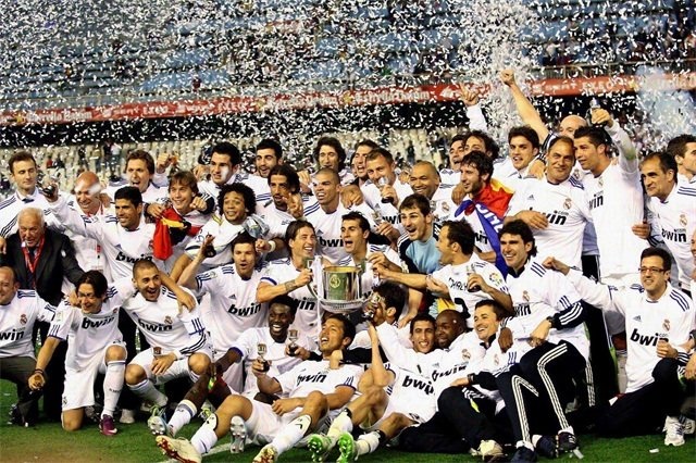 每体：曼城后卫接连受伤，巴萨冬窗引进阿克可能性基本被排除