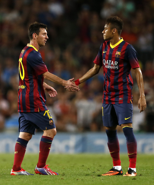 电竞选手跨界体验派对游戏